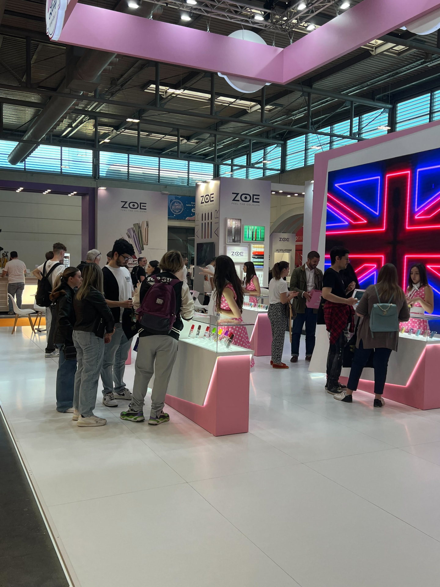 Vapitaly 2024 — B2C & B2B customers on the stand